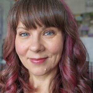 Meet your Posher, Leslie